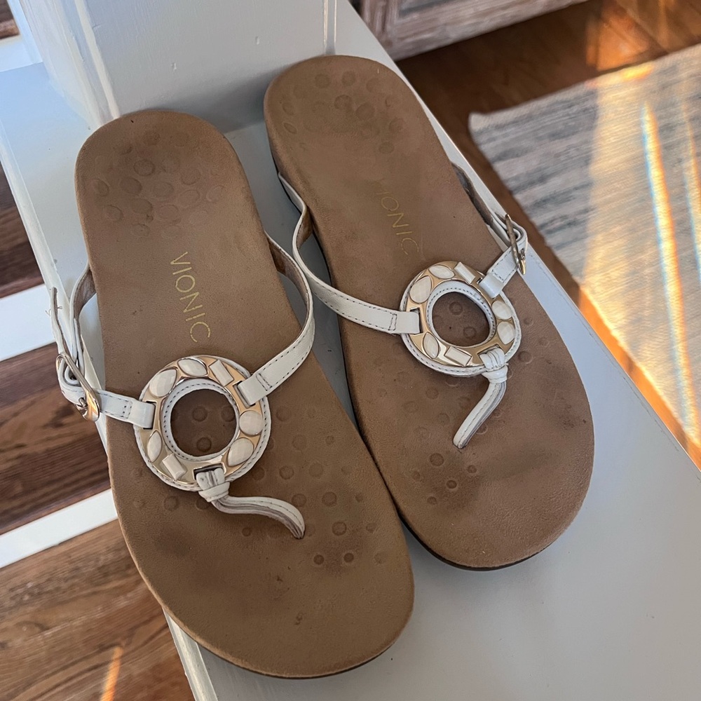 Vionic Karina Womens Orthaheel Strap Thong‎ Leather Sandal Size 9 White